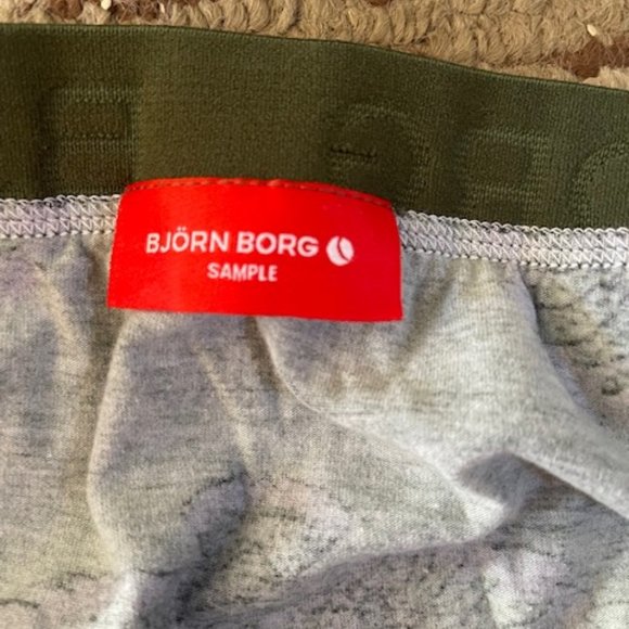 Mens Shorts Medium - Picture 4 of 4